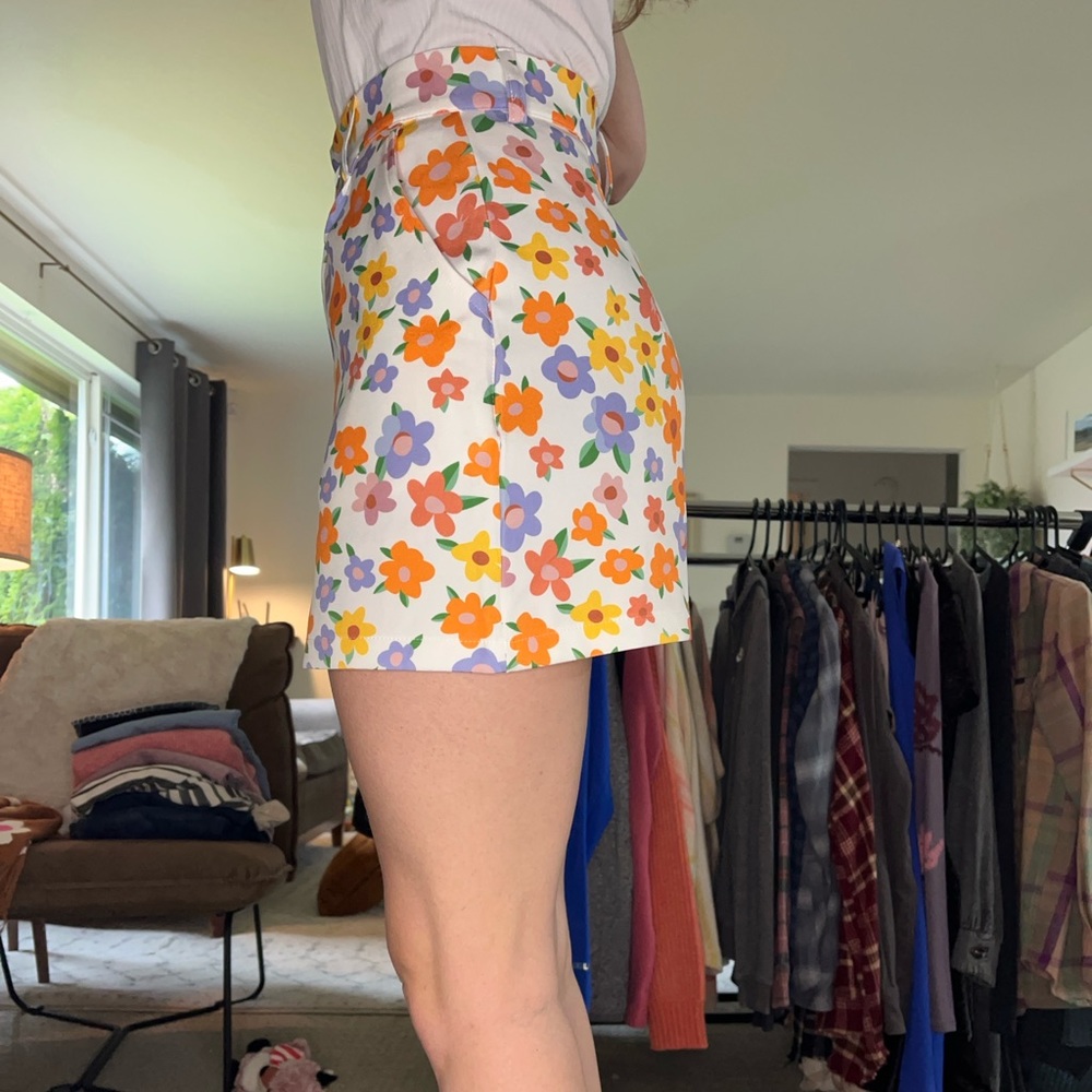 NWT Urban Outfitter Floral Multicolor Mini Skirt - Picture 3 of 6
